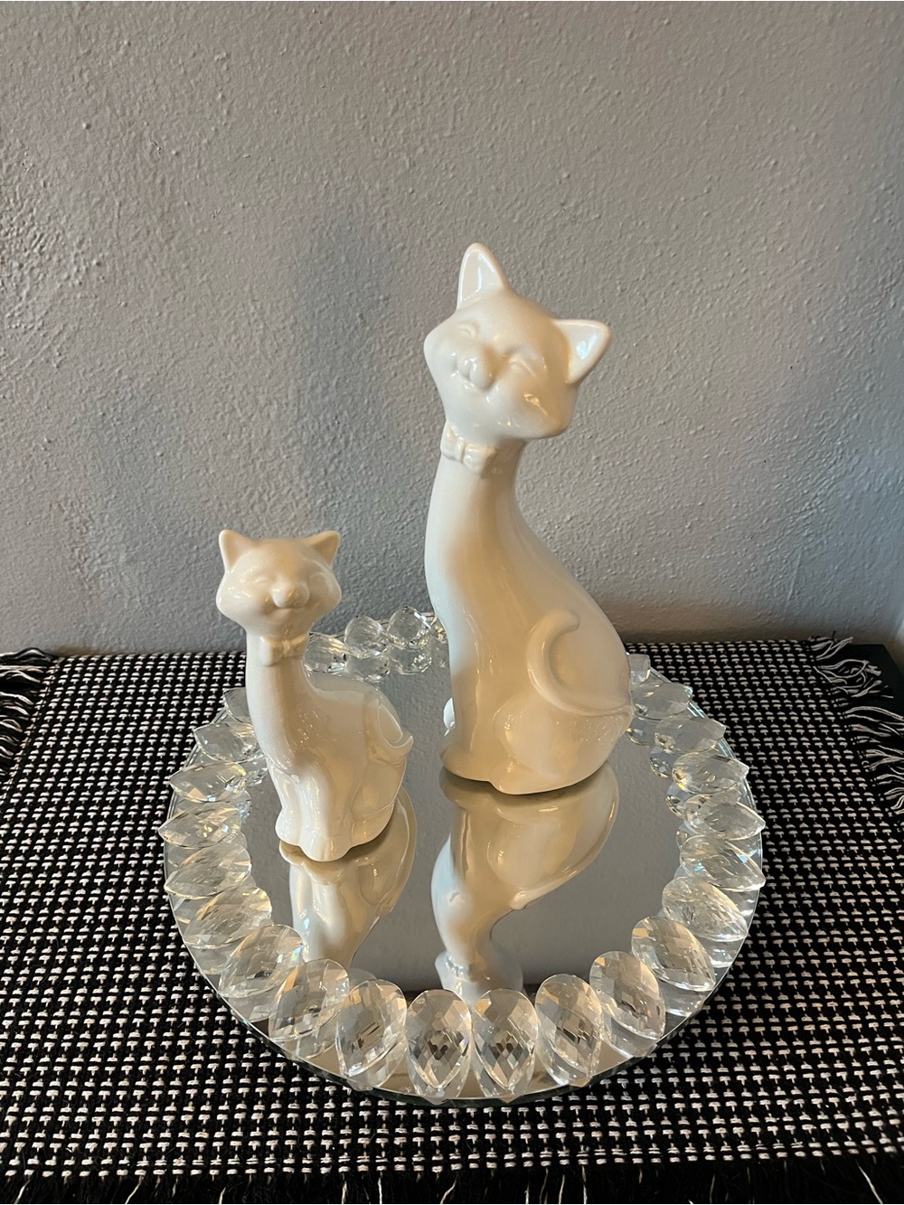 Cats White